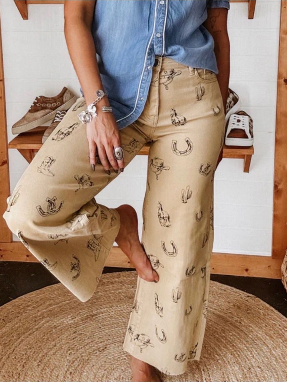 Easel Western Print Wide Leg Jeans Size Medium